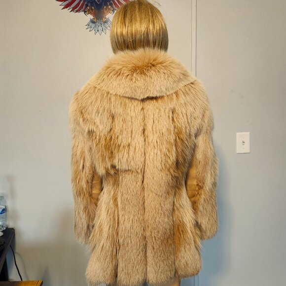 #111 Small fox fur coat - Picture 2 of 4